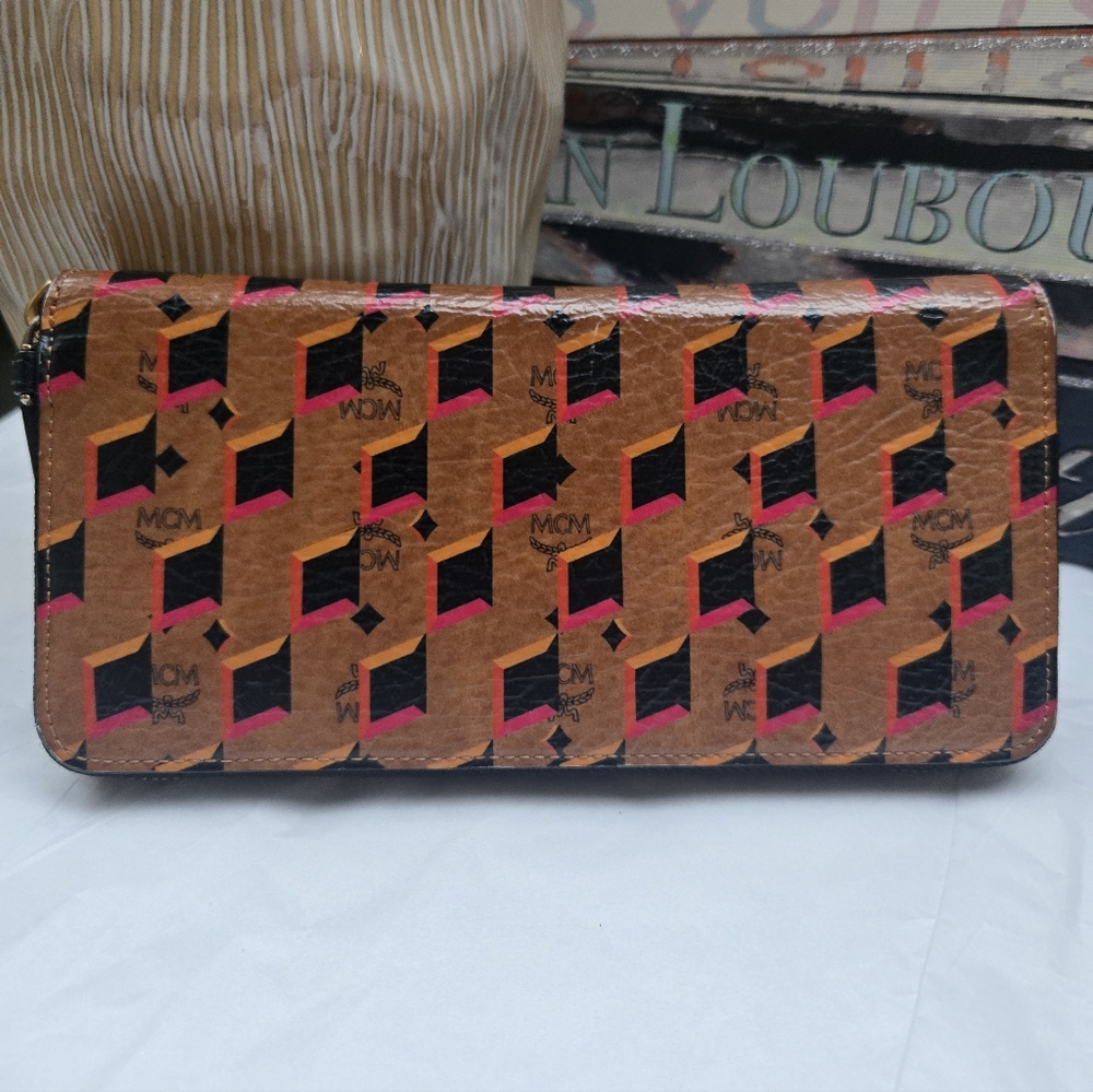 MCM Brown and Pink Visetos Diamond Ziparound Long Continental Wallet VGUC - Picture 2 of 13